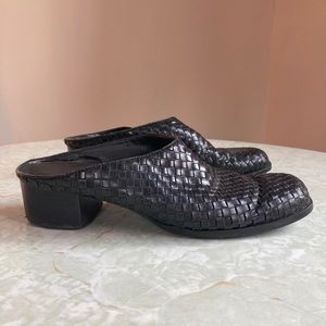 Vintage slip on shoes with heel